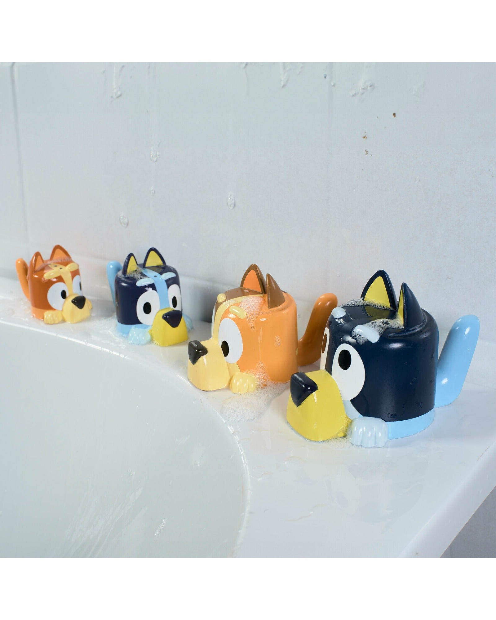 TOMY Blueys Family Pouring Cups