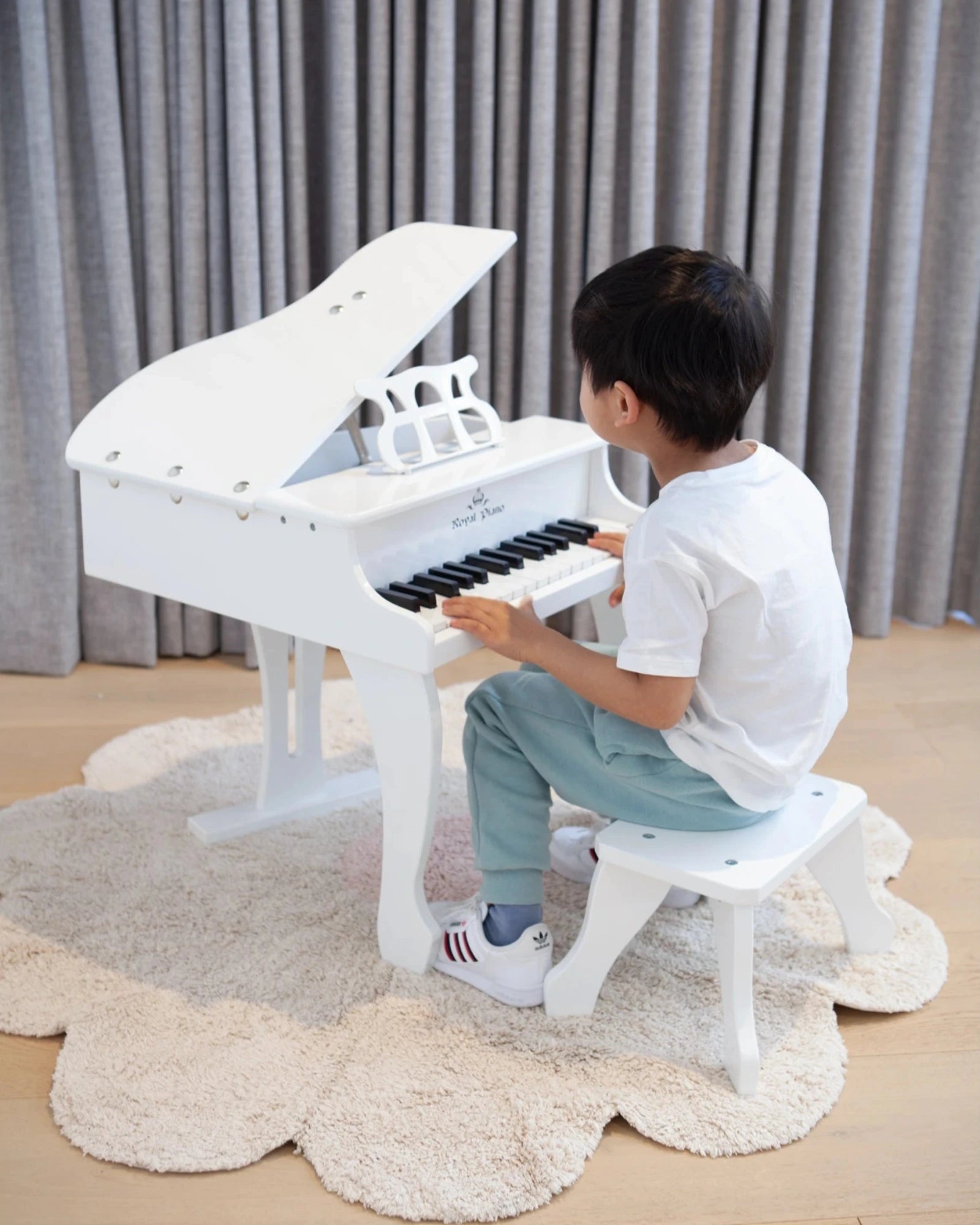 Grand Piano White – Kidstuff - Main Image