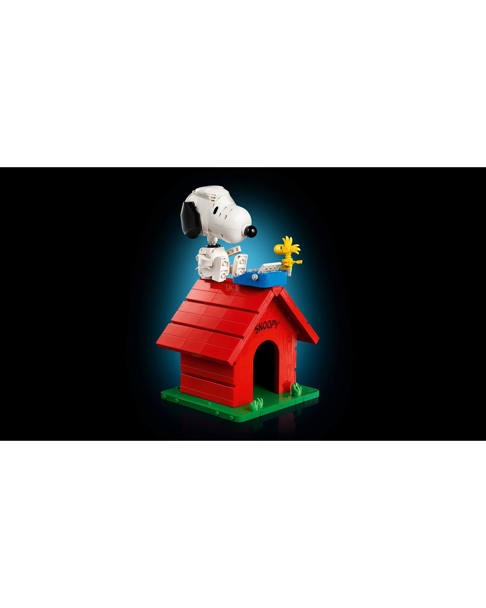 21368 Peanuts: Snoopys Doghouse
