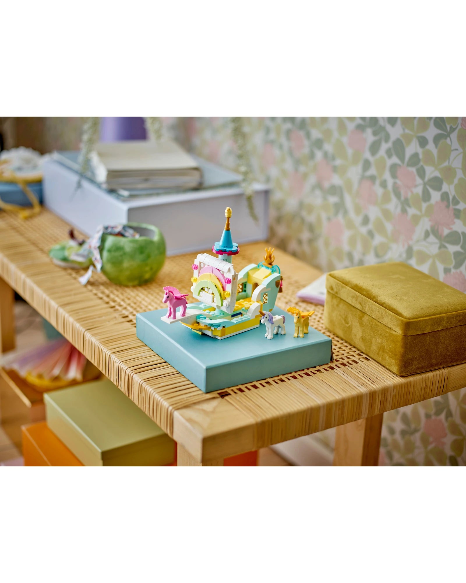31175 Unicorn Castle