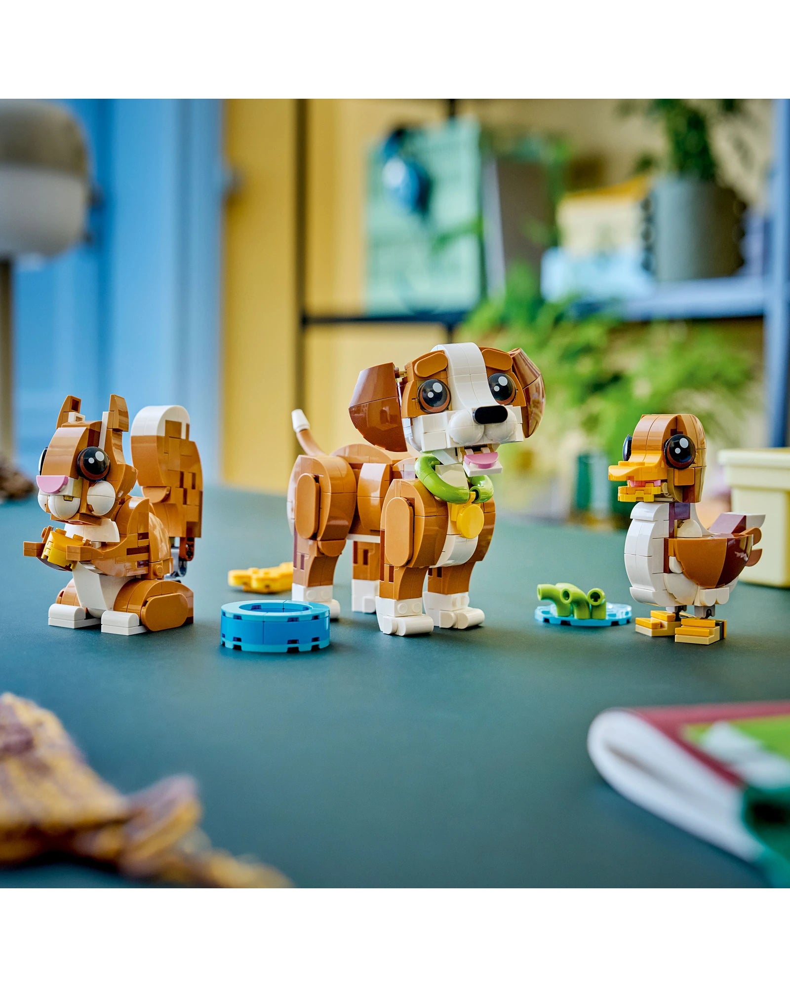 31382 Cute Animals: Playful Puppy Dog