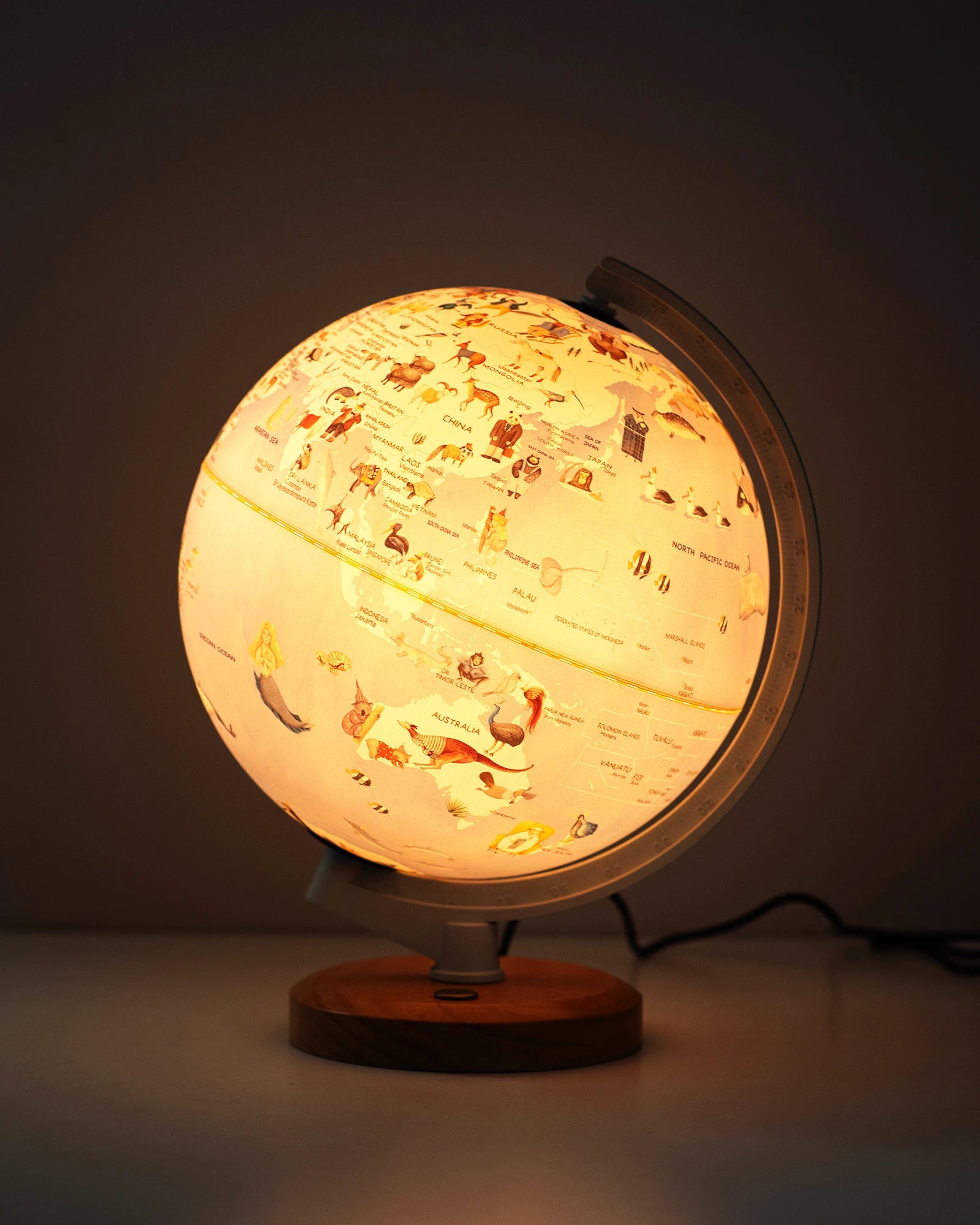 Wildlife World Globe