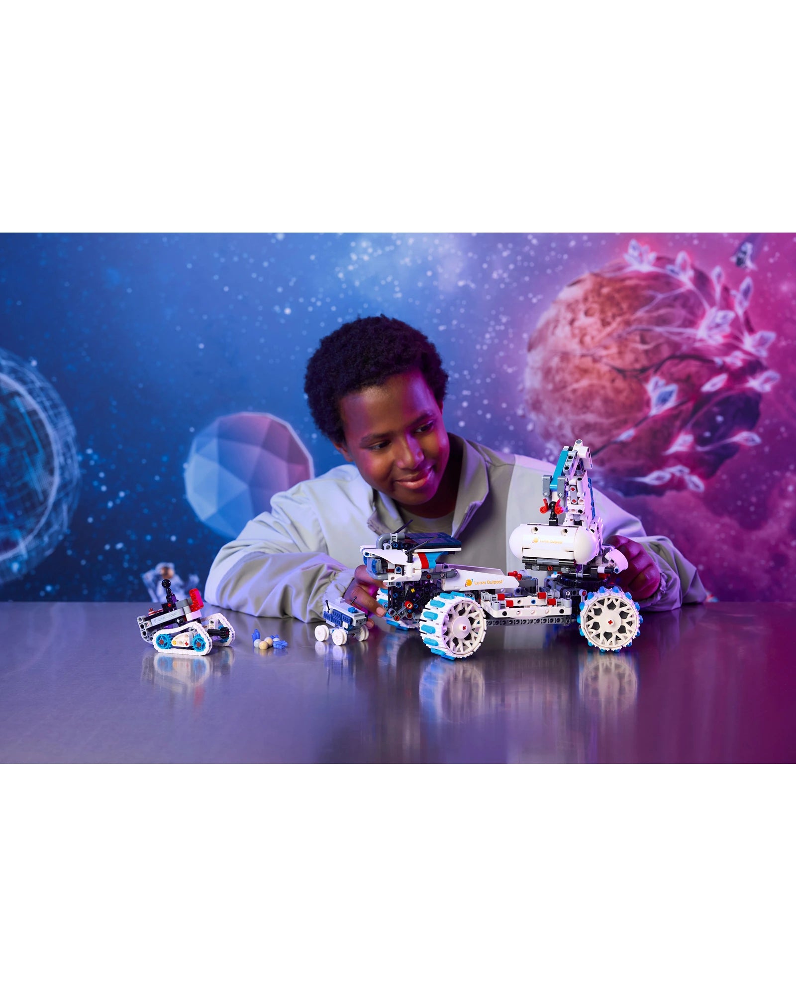 42211 Lunar Outpost® Moon Rover Space Vehicle