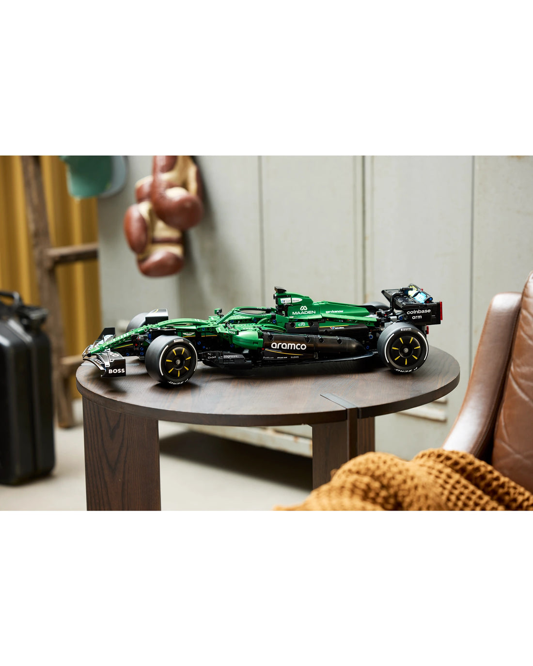 42240 Aston Martin F1 Car