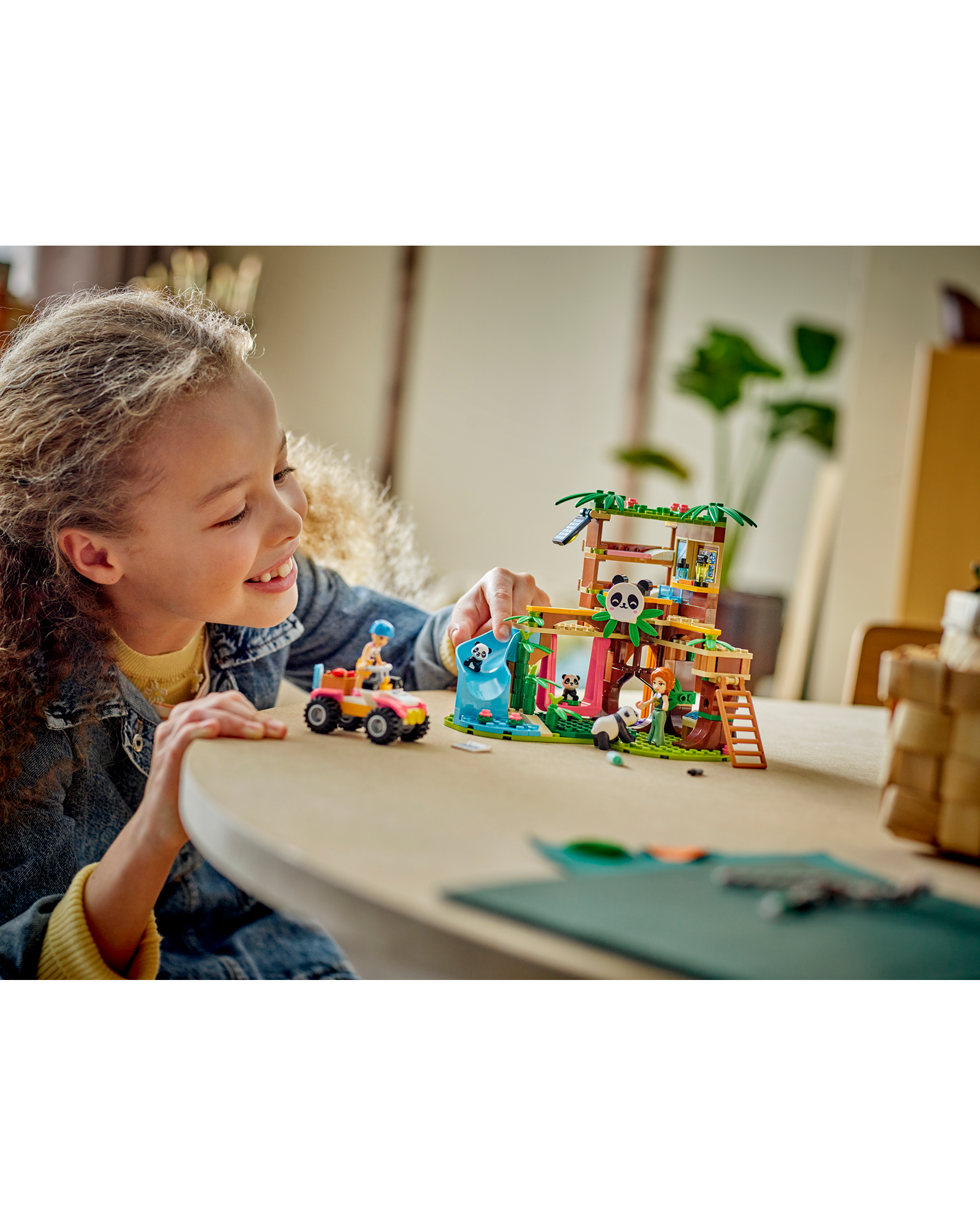 42648 Panda Sanctuary Animal Care