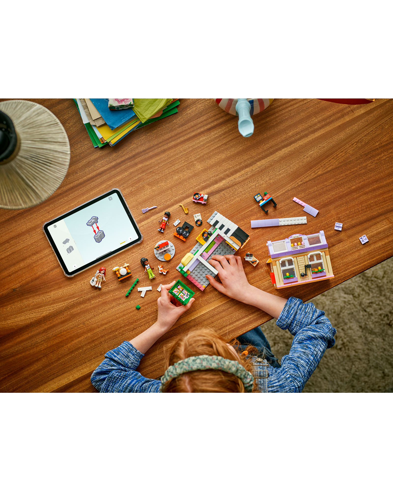 42653 Music Store & Apartment