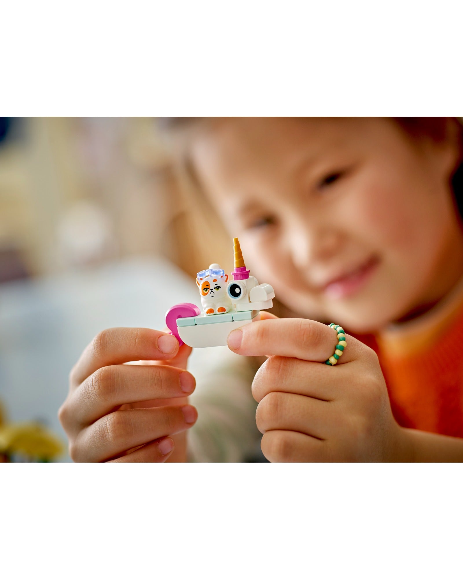 42658 Unicorn & Flamingo Pool Party