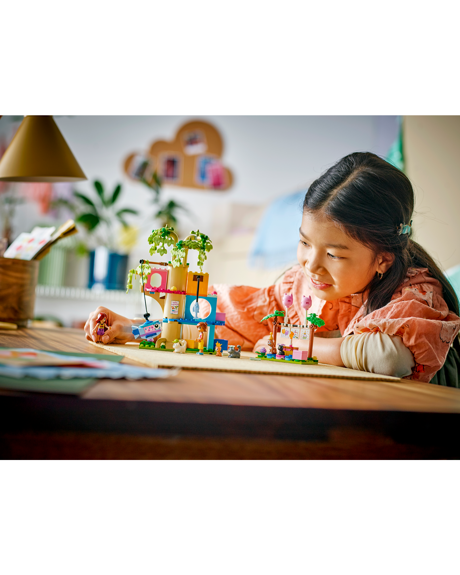 42666 Cat Birthday Party & Tree House