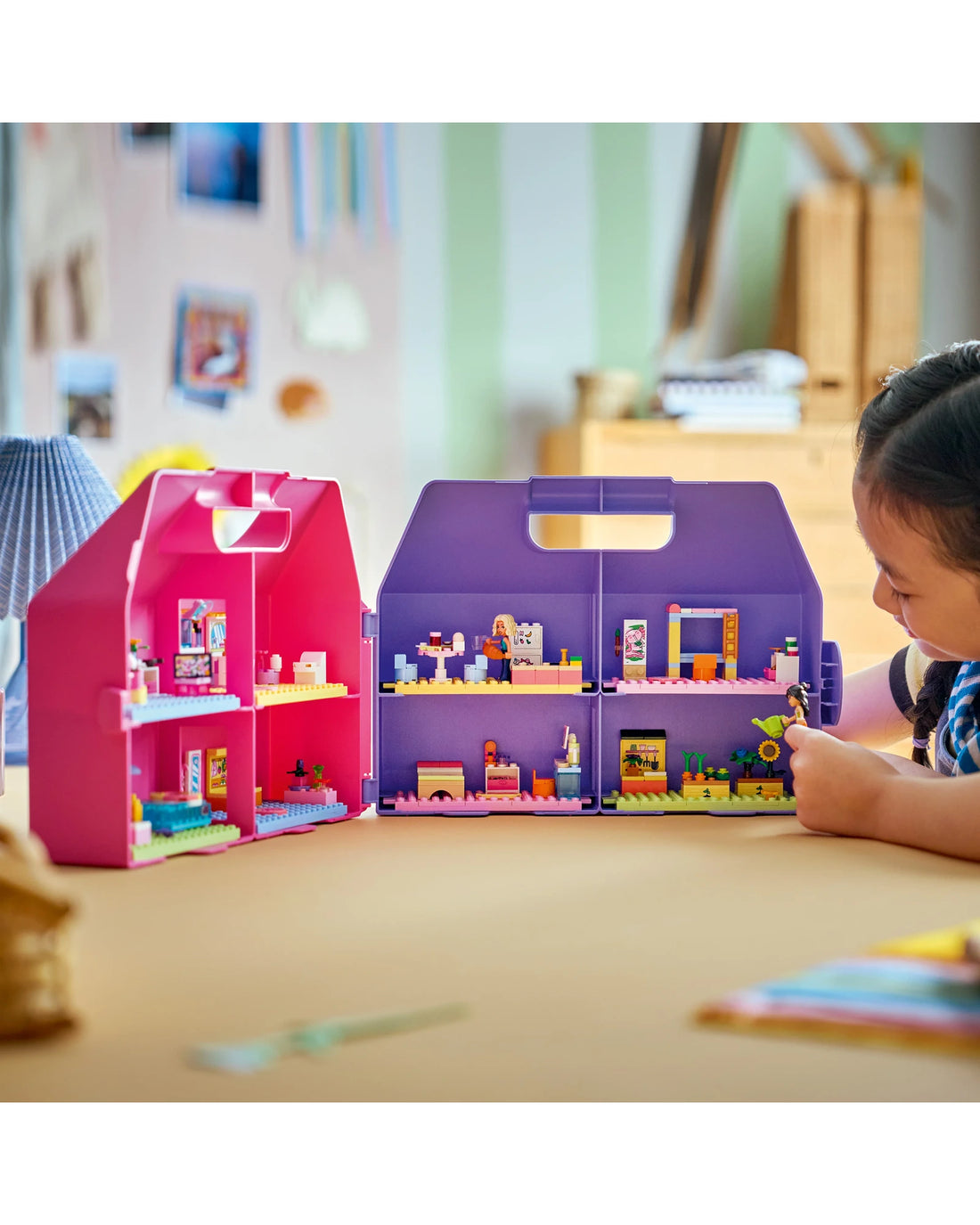 42697 Creative Dollhouse Suitcase