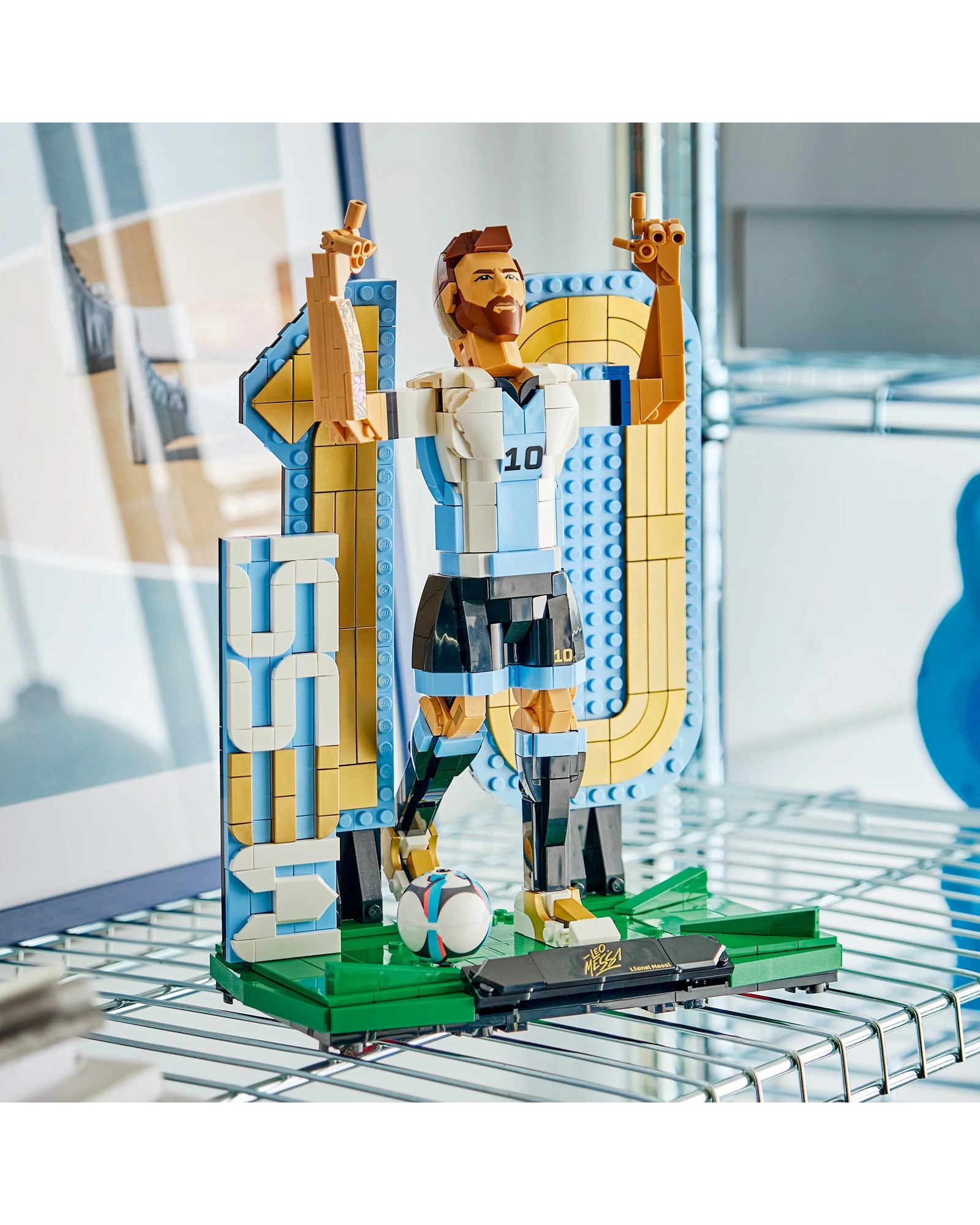 43015 Lionel Messi Football Legend