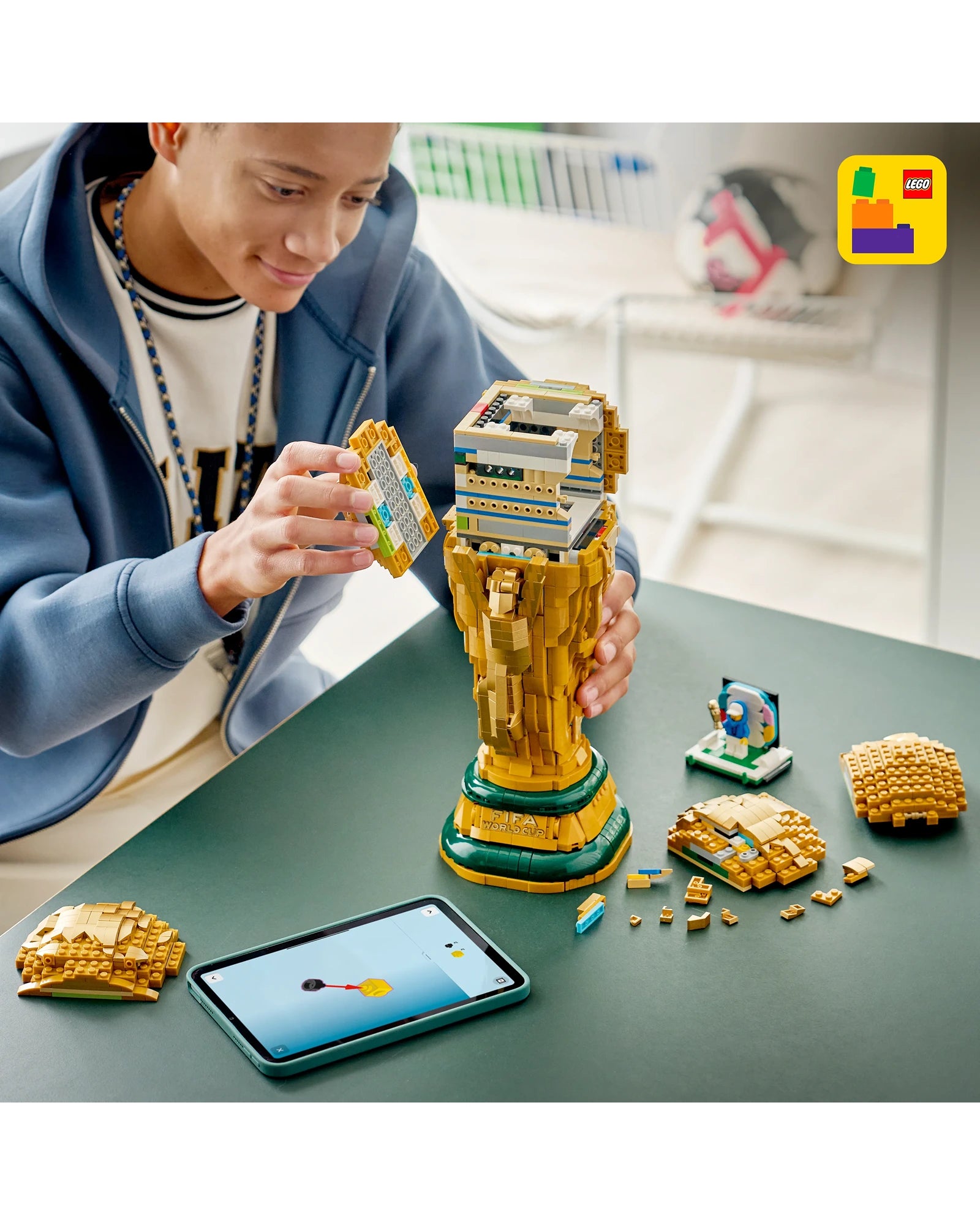 43020 FIFA World Cup™ Official Trophy