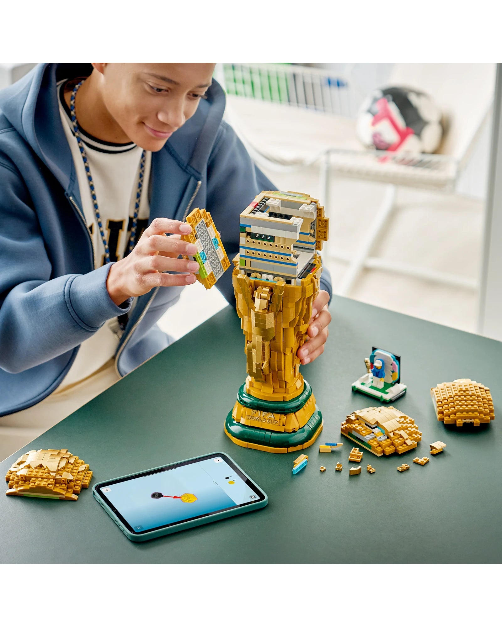 43020 FIFA World Cup™ Official Trophy