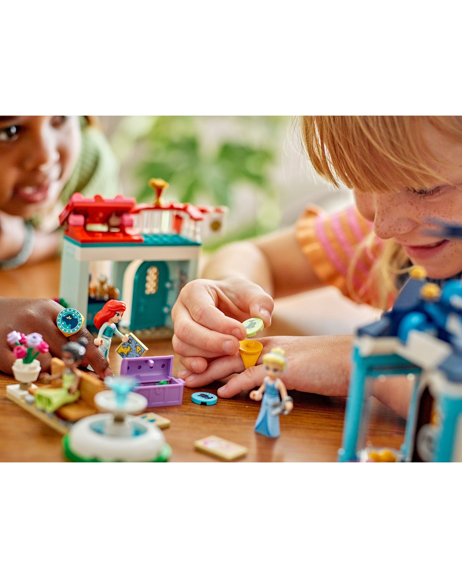 43246 Disney Princess Market Adventure