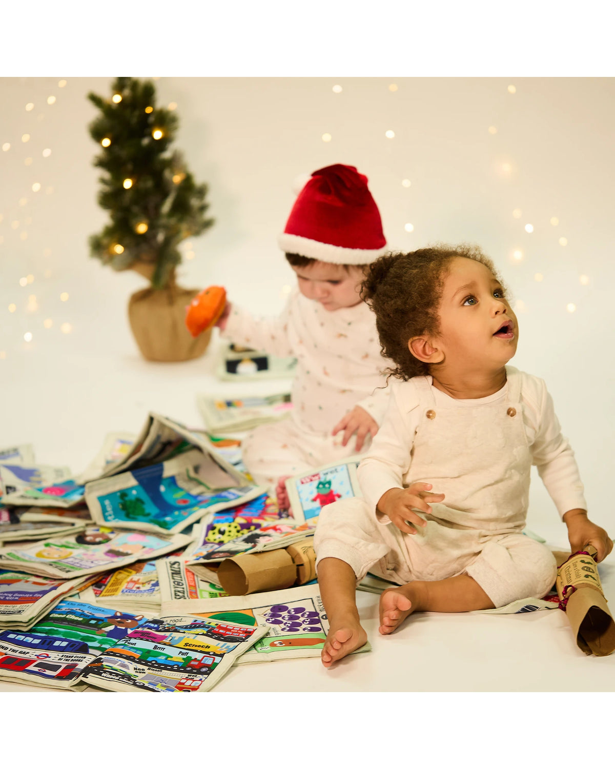 Jo & Nic'S Crinkly Cloth Books - A Busy Night For Santa