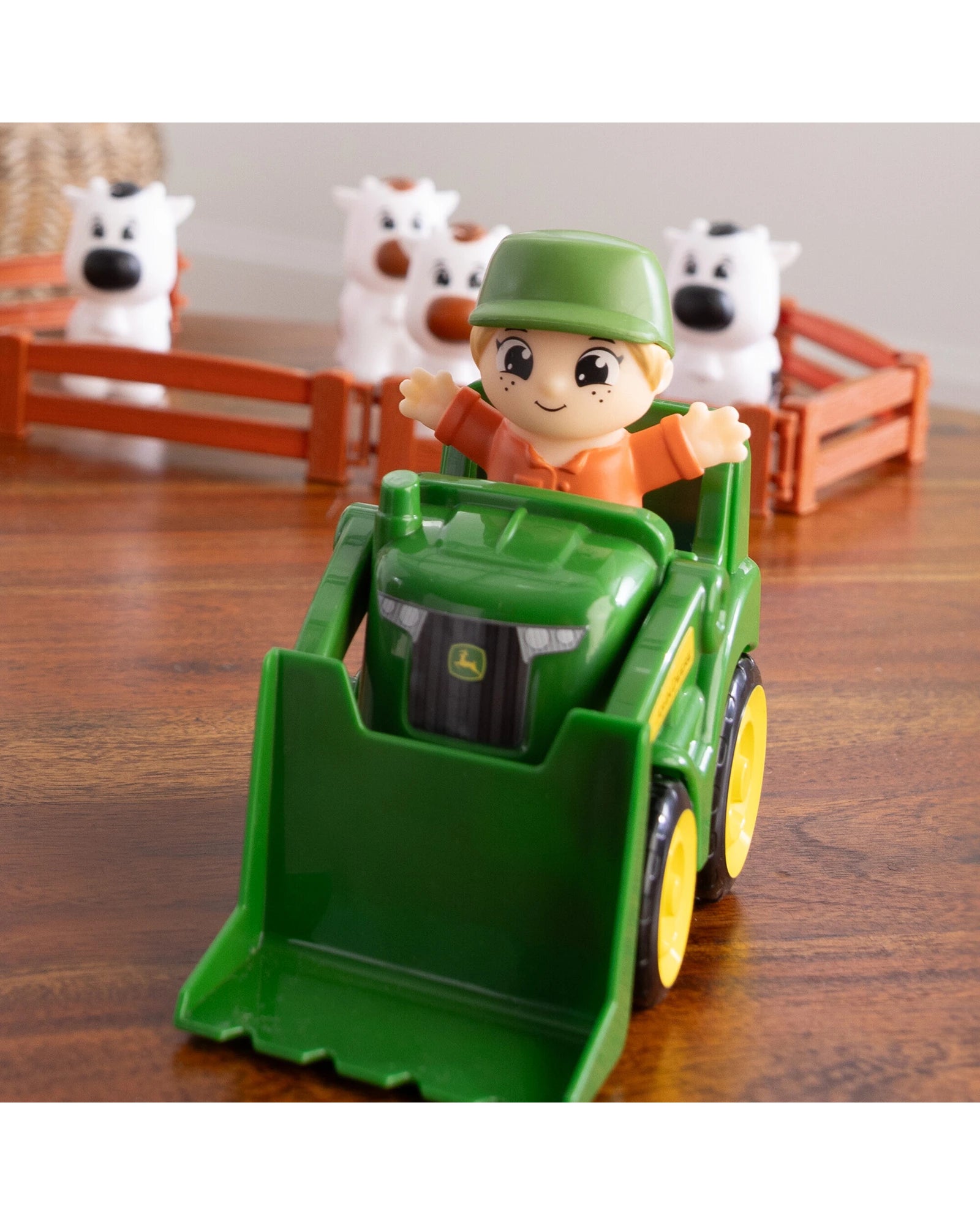 John Deere The Cows are Out Farm Set