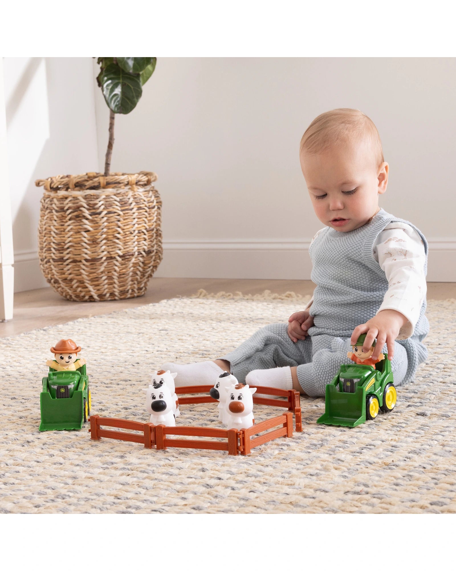 John Deere The Cows are Out Farm Set