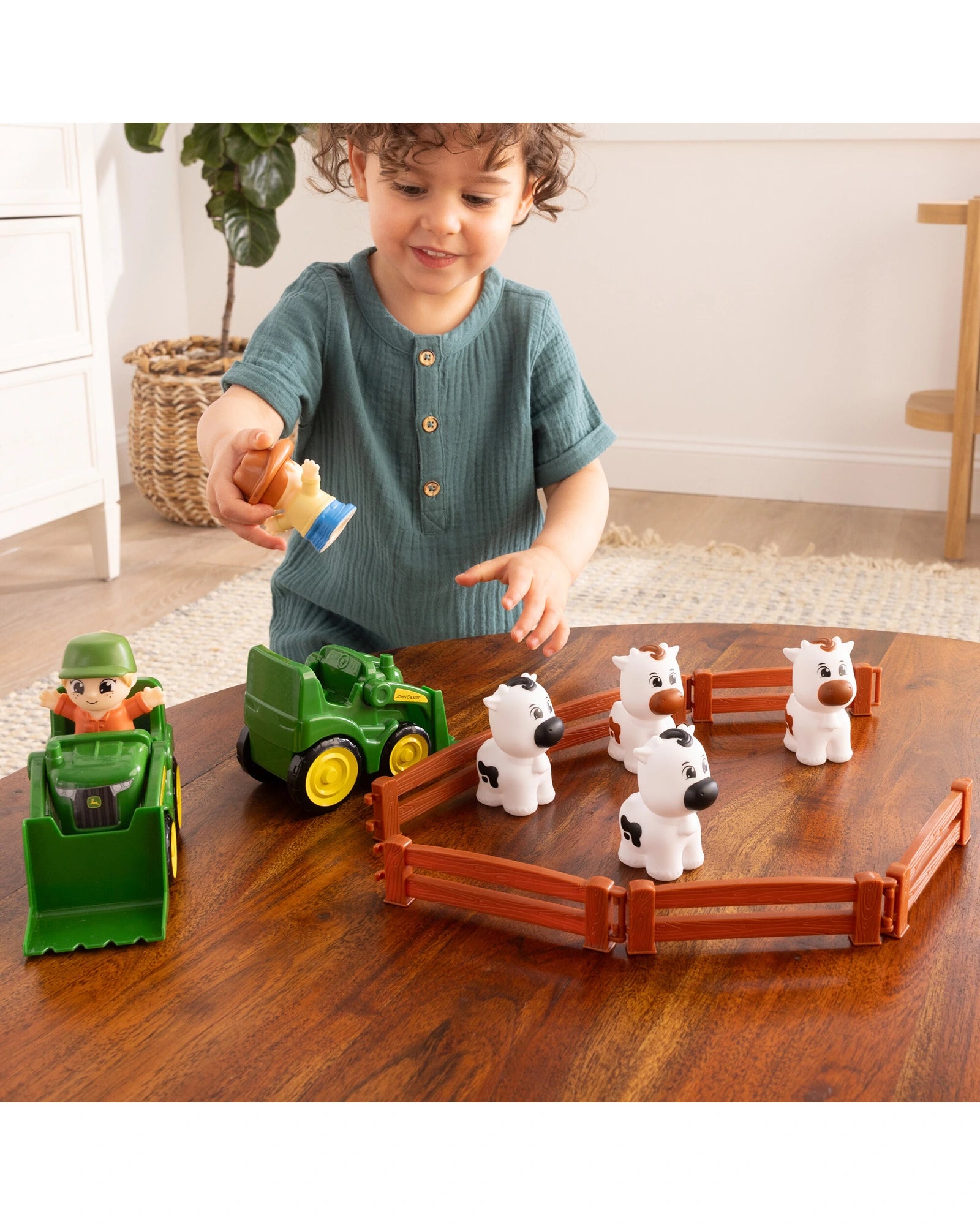 John Deere The Cows are Out Farm Set