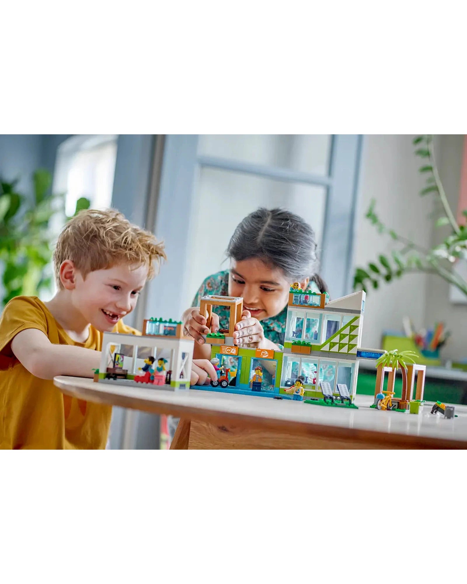 60365 Apartment Building