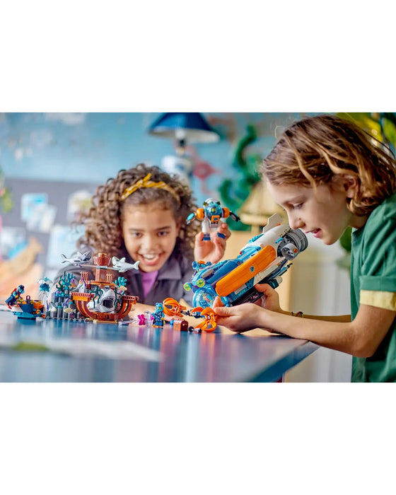 60379 Deep-Sea Explorer Submarine