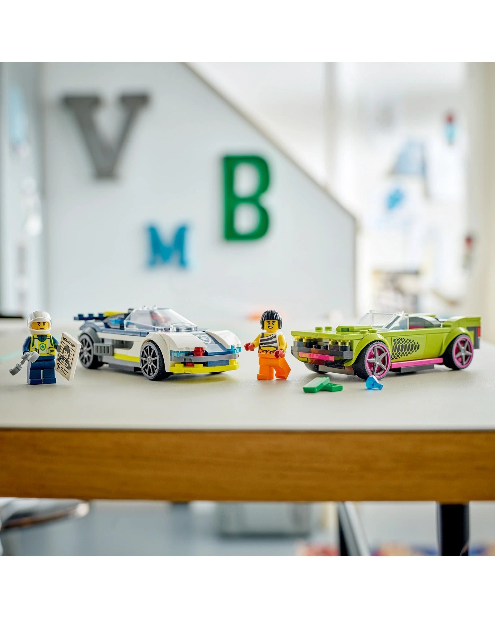 60415 Police Car and Muscle Car Chase
