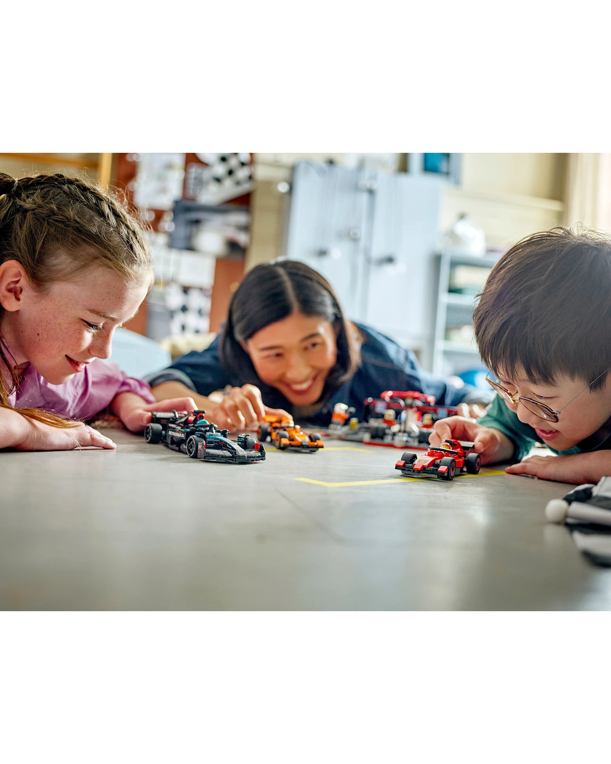 Kid Stuff The Racer 77244 Mercades-AMG F1 W15 Race Car – Kidstuff