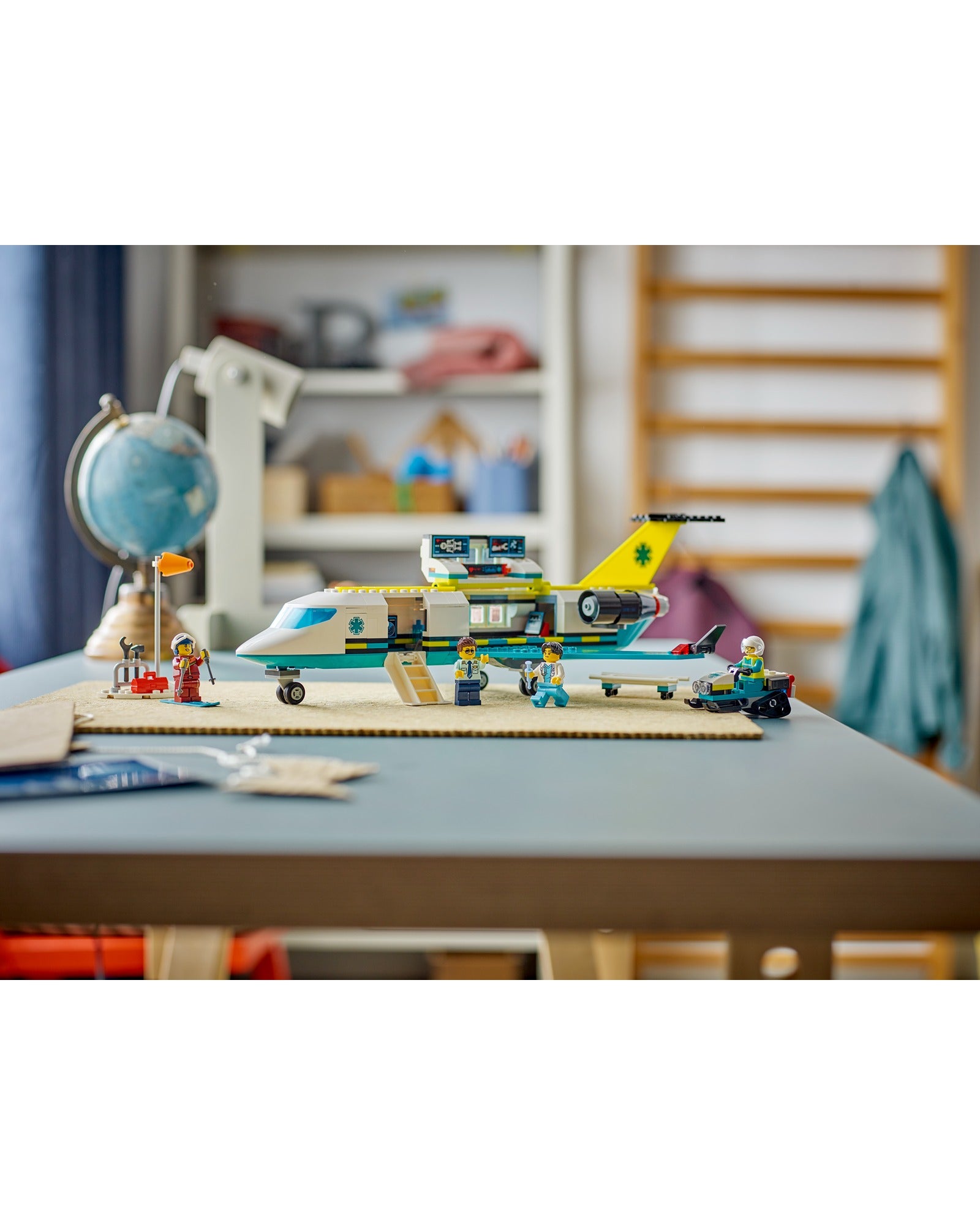 60465 Emergency Air Ambulance Airplane – Kidstuff