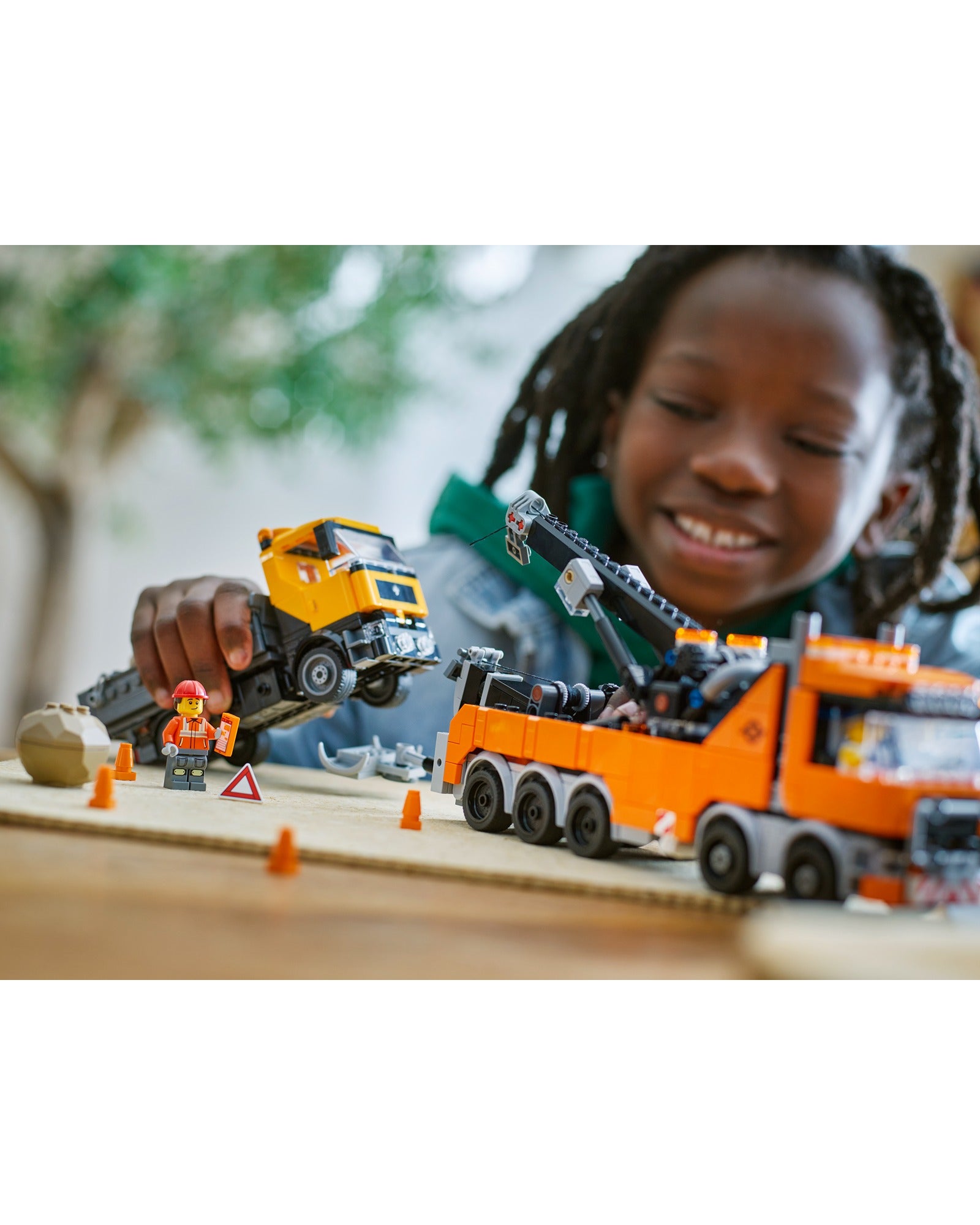 60467 Heavy-Duty Recovery Tow Truck with Crane