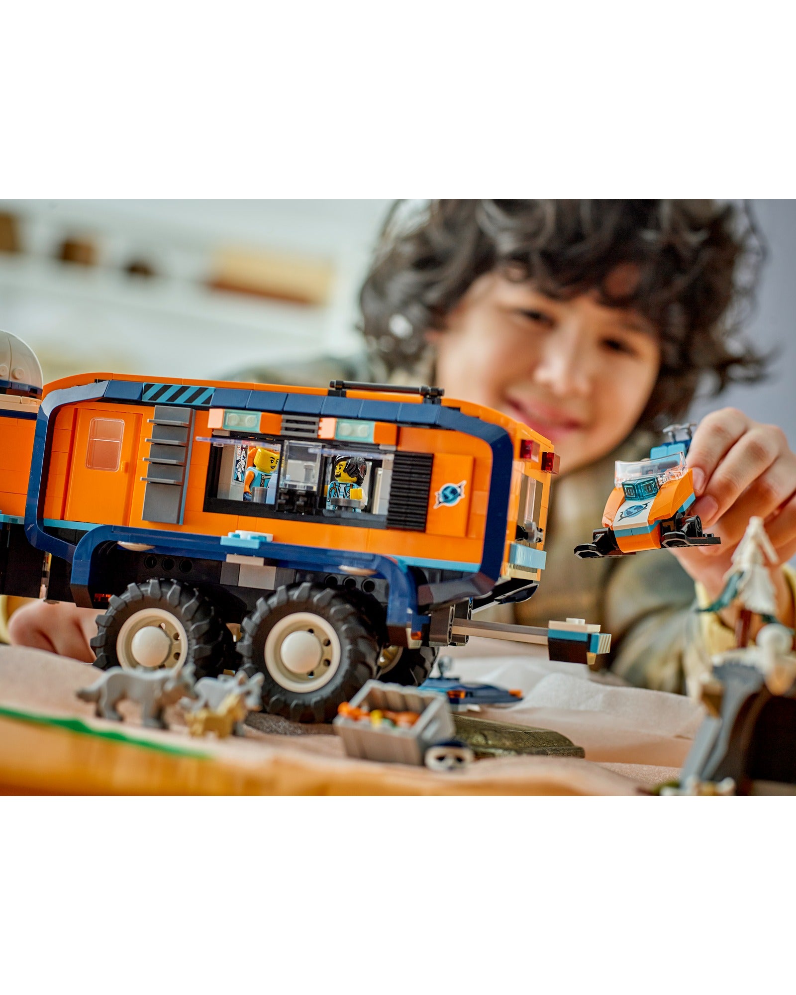 60471 Arctic Explorer Science Lab Truck