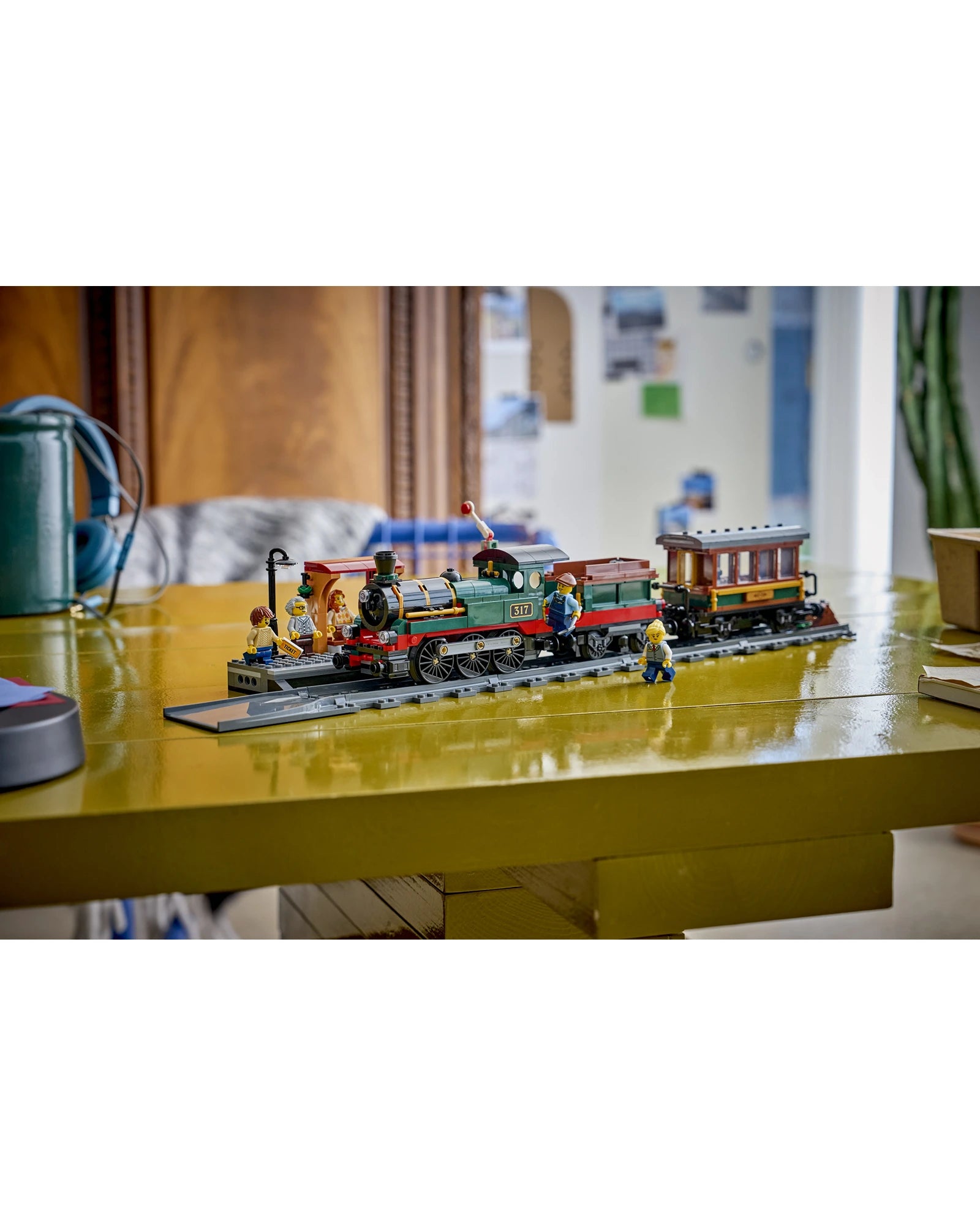 60511 Vintage Steam Train