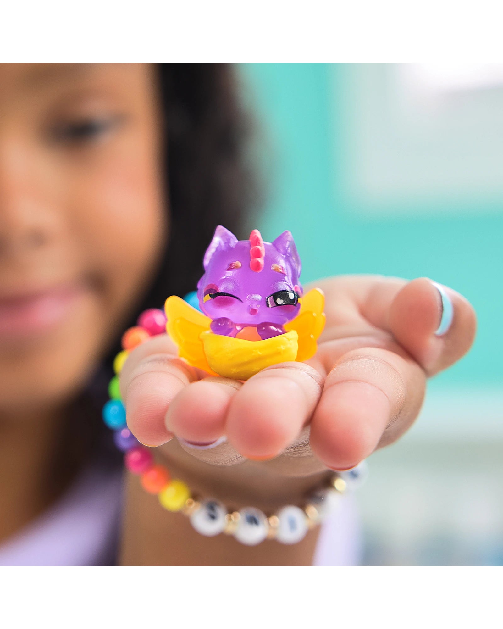 Hatchimals Alive Neon Rainbow - Assorted