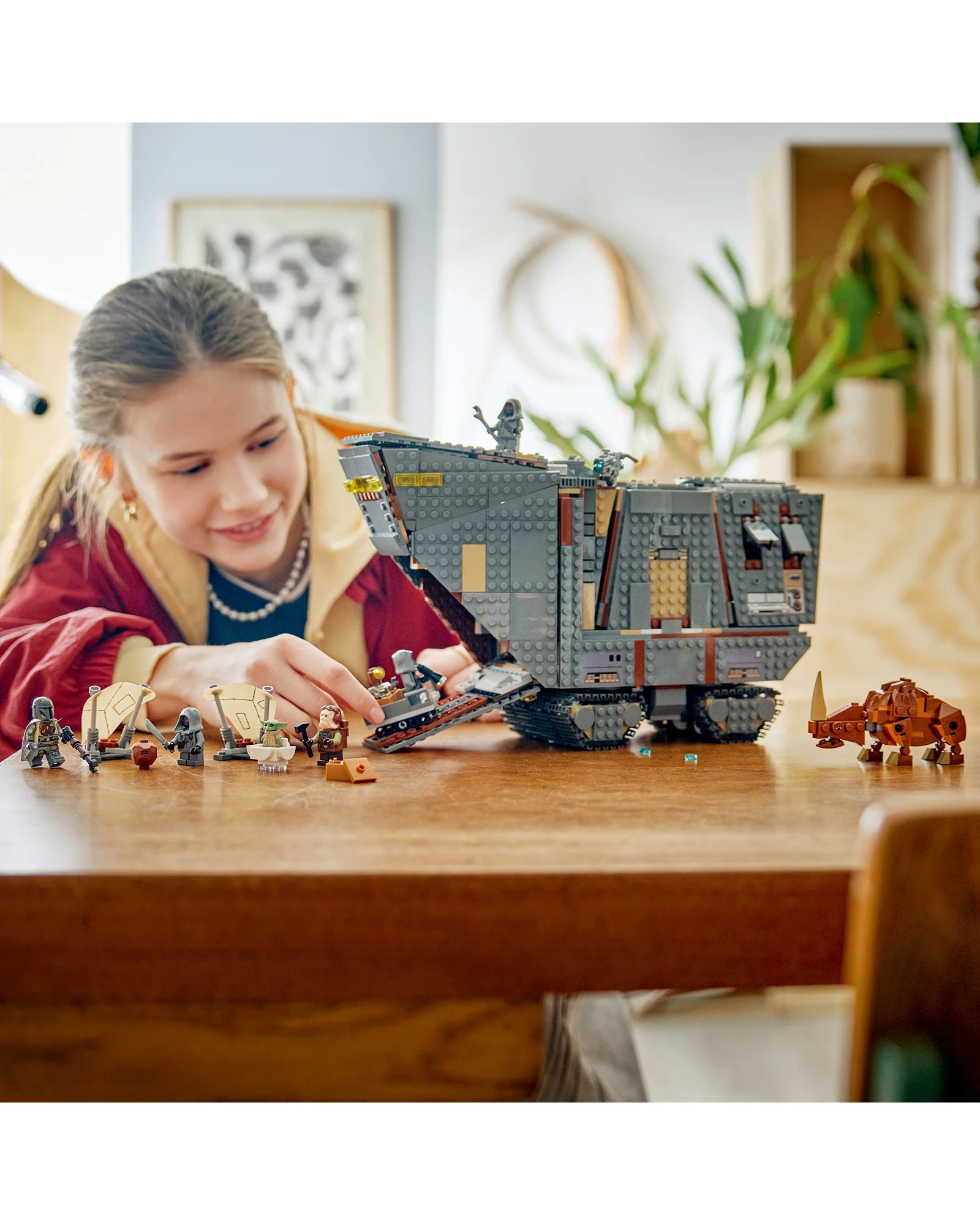 75453 Offworld Sandcrawler and Mudhorn