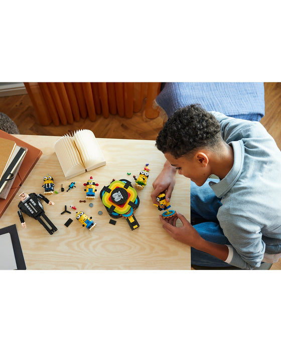 75582 Brick-Built Gru and Minions