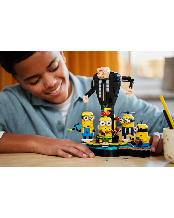 75582 Brick-Built Gru and Minions