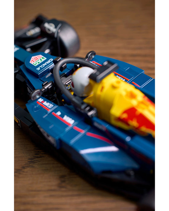 77243 Oracle Red Bull RB20 F1 Race Car