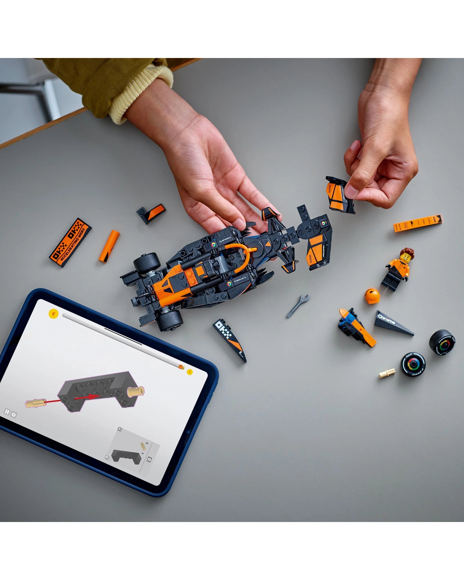 77251 McLaren F1 MCL38 Race Car