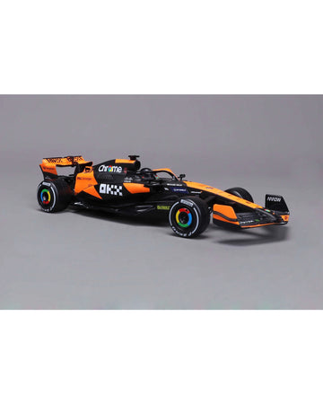 Maisto 1/24 Premium F1 McLaren Oscar Piastri