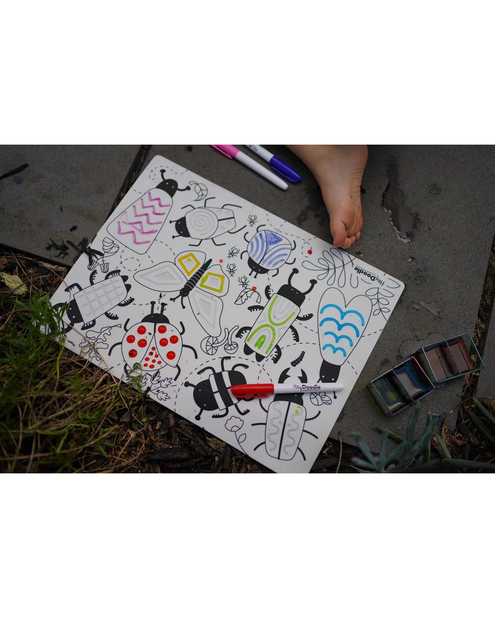 HeyDoodle Busy Bugs Sensory Colouring & Doodle Mat