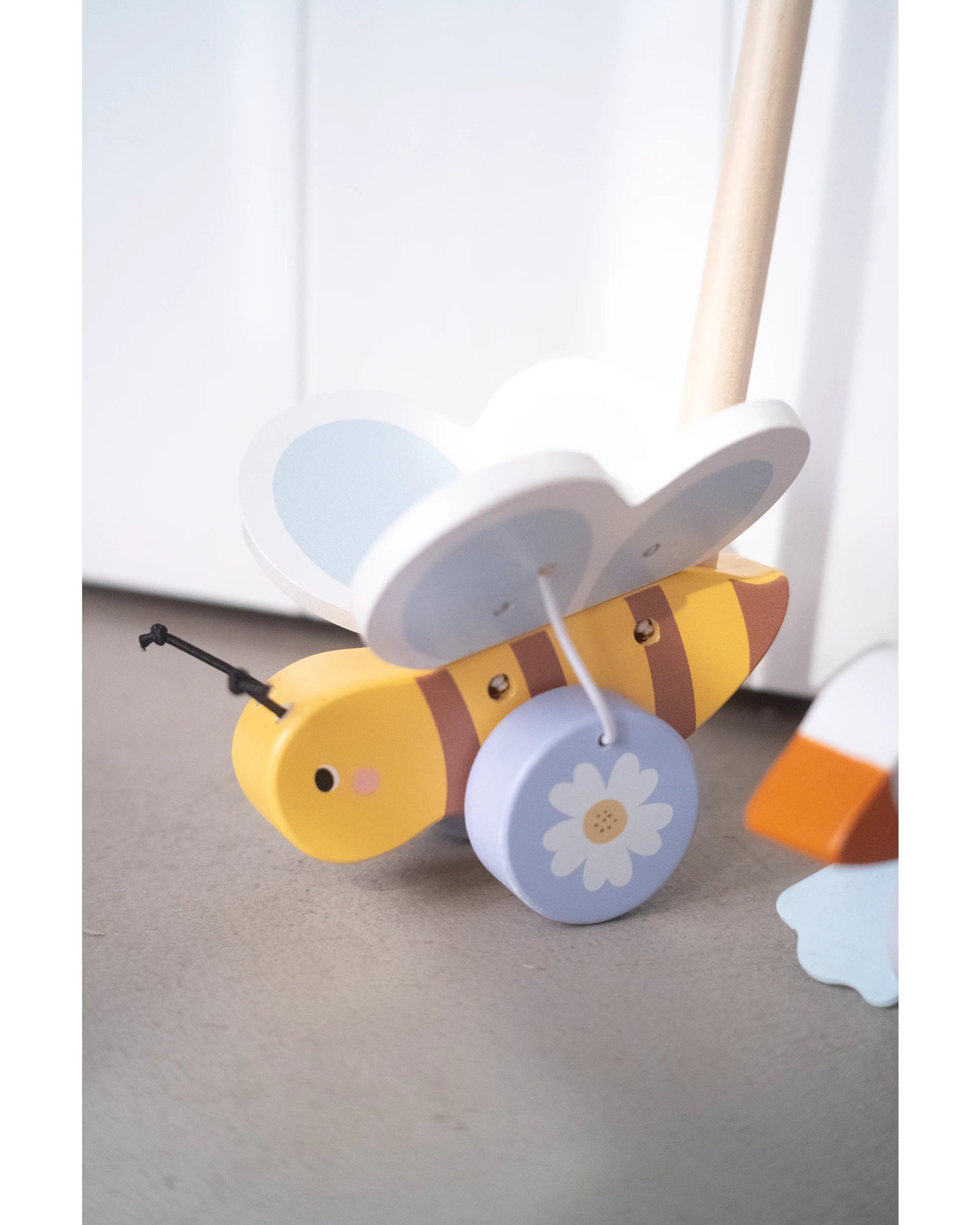 Push Along Bee