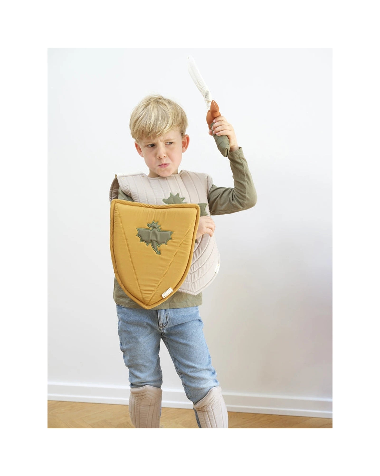 Fabelab - Dress Up - Shield & Sword, Dragon