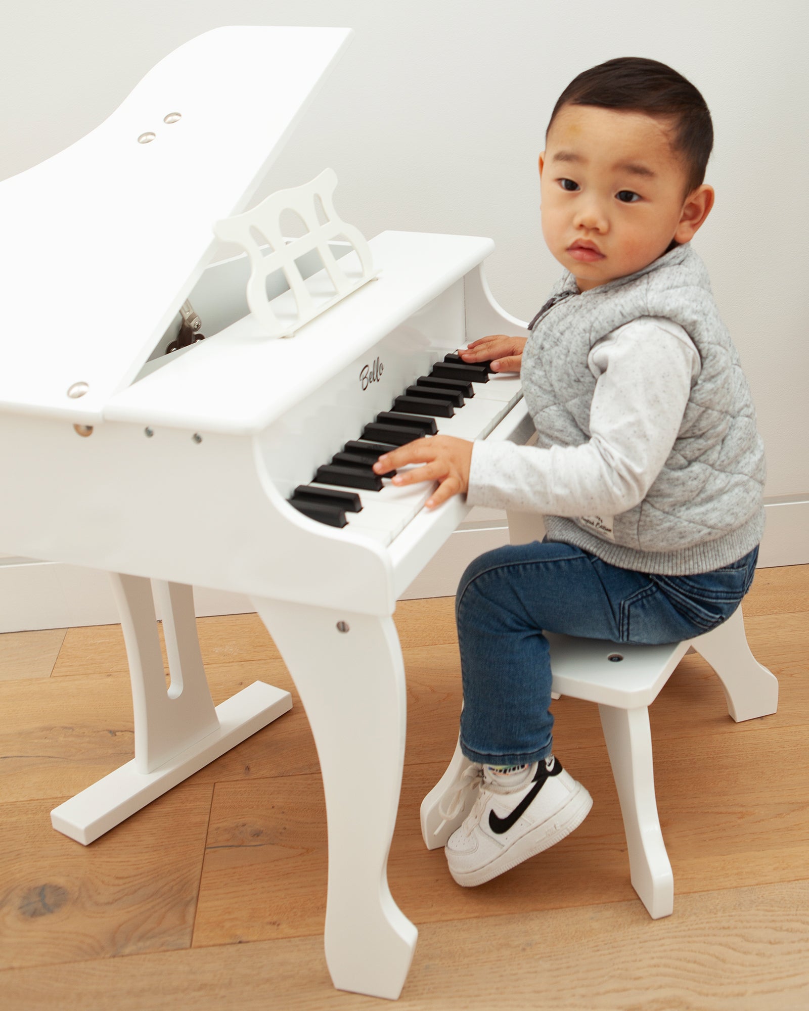 Bello Grand Piano White