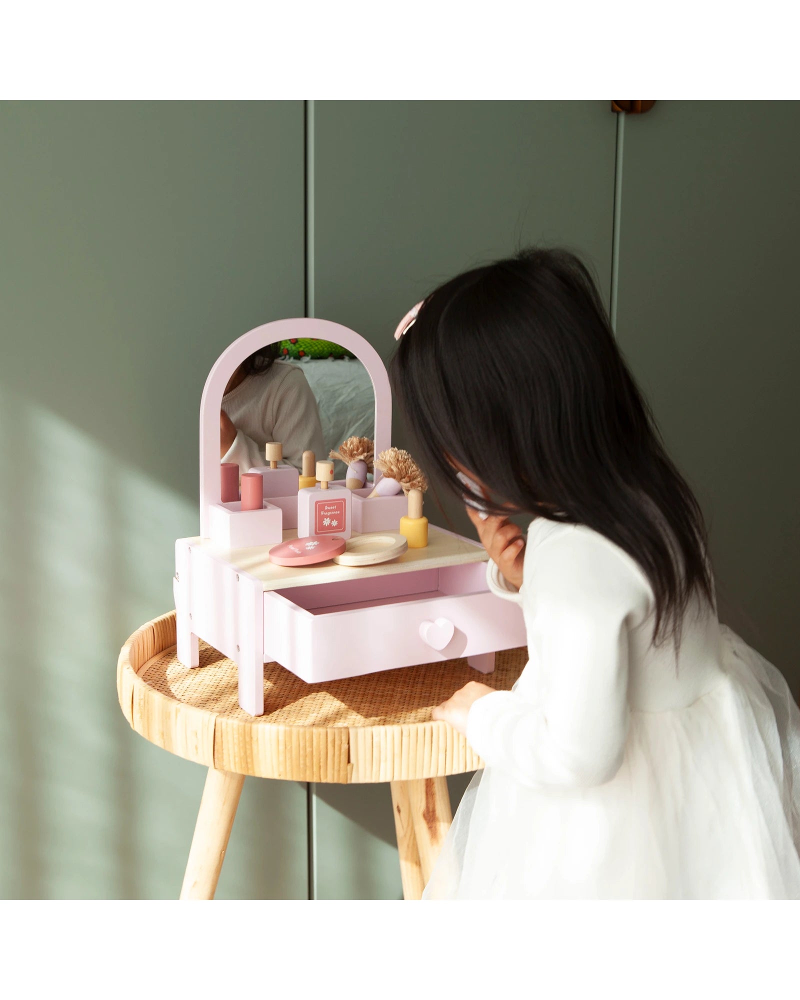 Jolie Vanity
