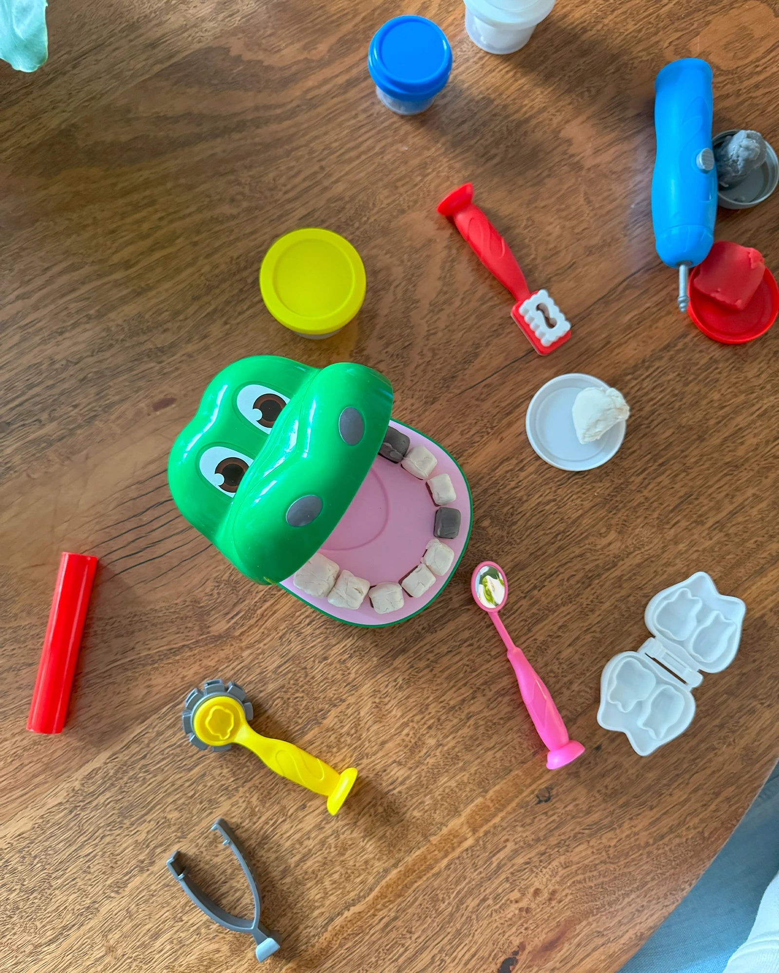 Icando Crocodile Dentist Dough Playset