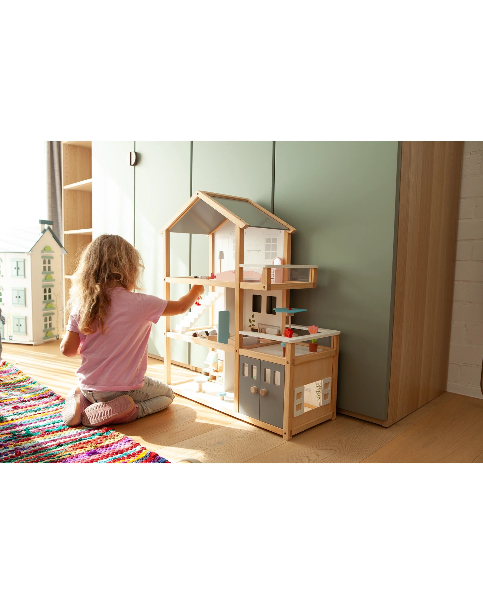 Dollhouse kidstuff shop