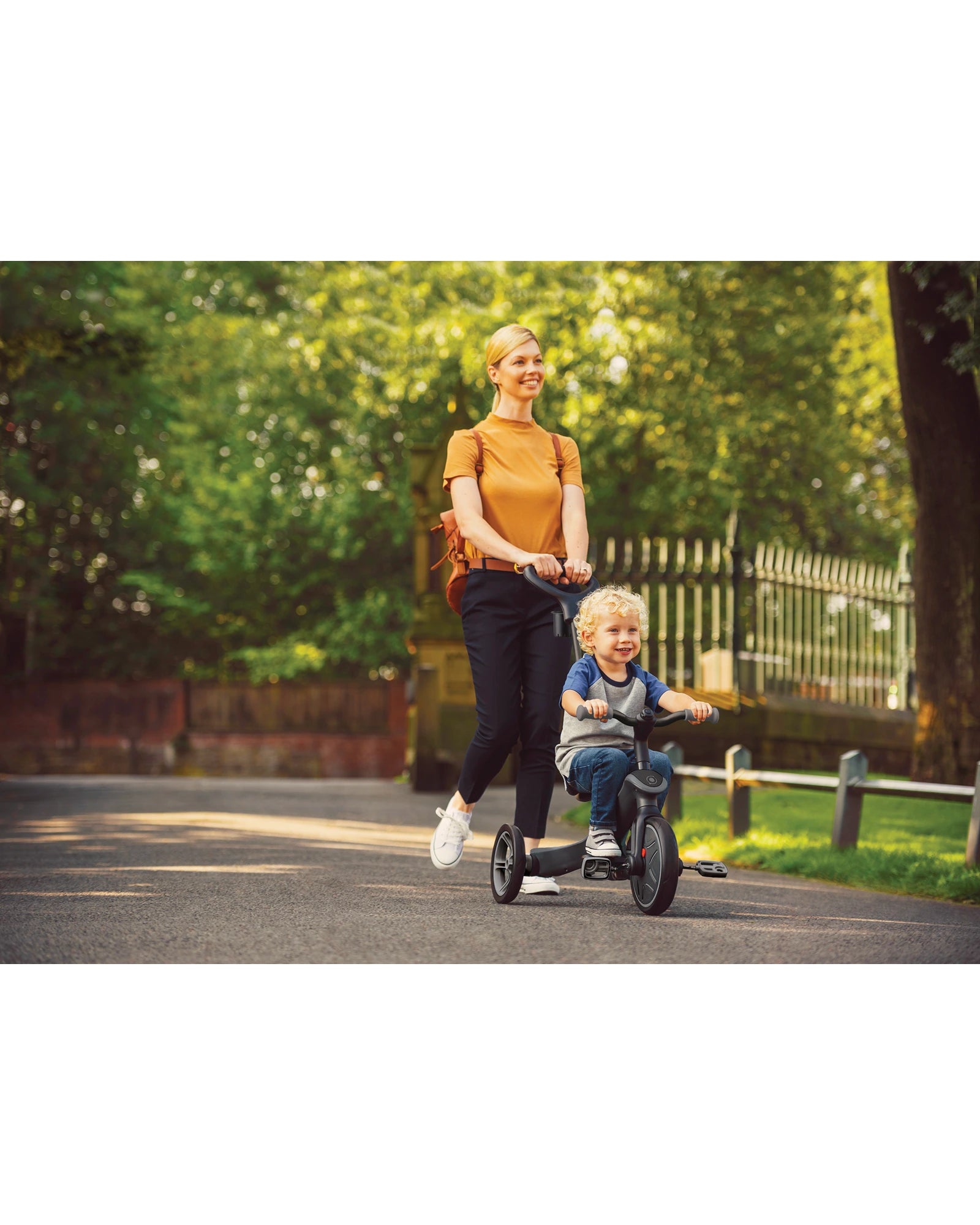 Globber Explorer Trike 4in1 Deluxe Play Black/Grey