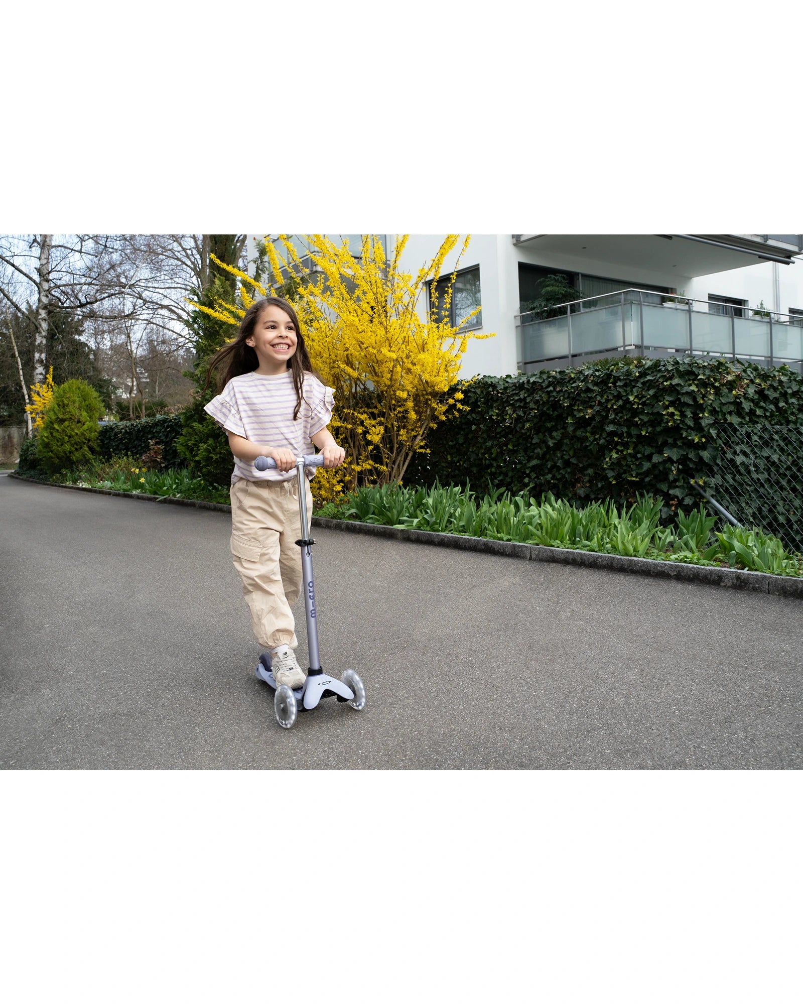 Micro Mini Deluxe 6-in-1 Rock & Go LED Scooter - Lavender Mist