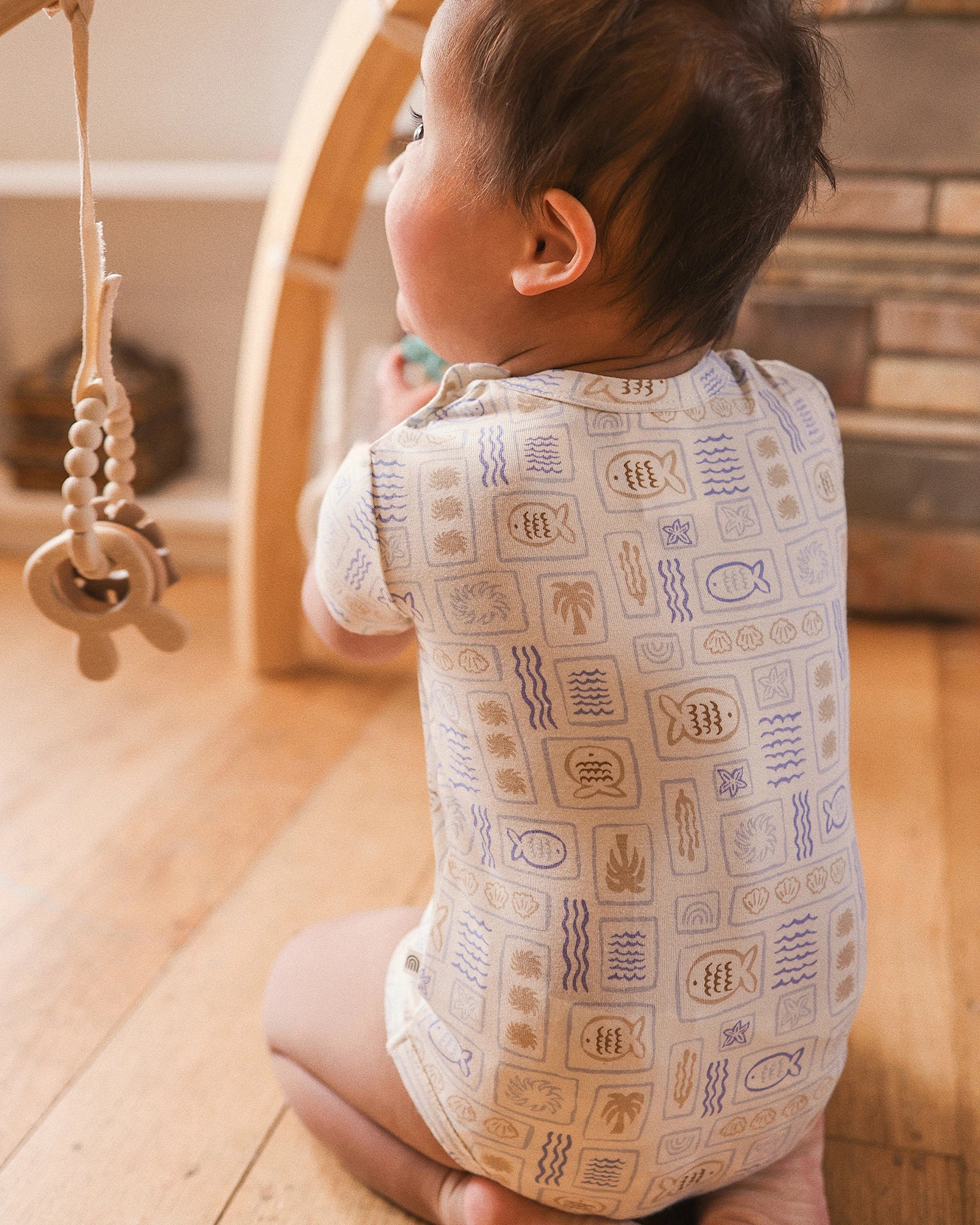 Kynd Baby Comfy Bodysuit Short Sleeve Salty Shores - Size 00
