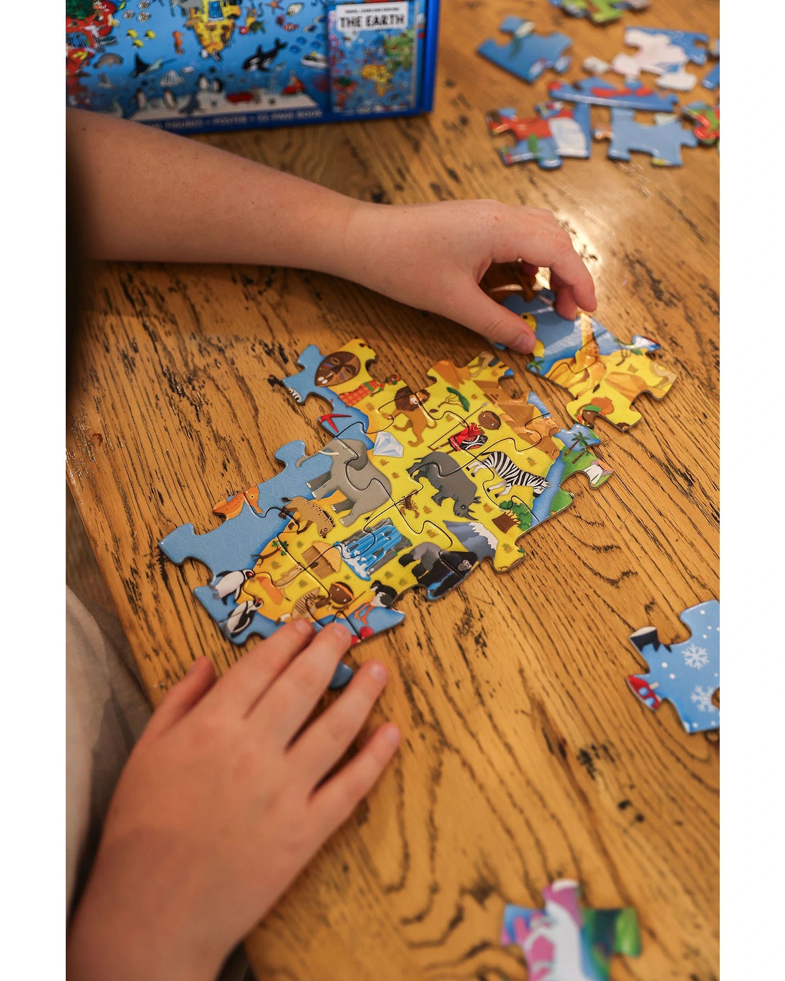 Sassi Travel Learn Explore The Earth 200-piece Puzzle & Book Set