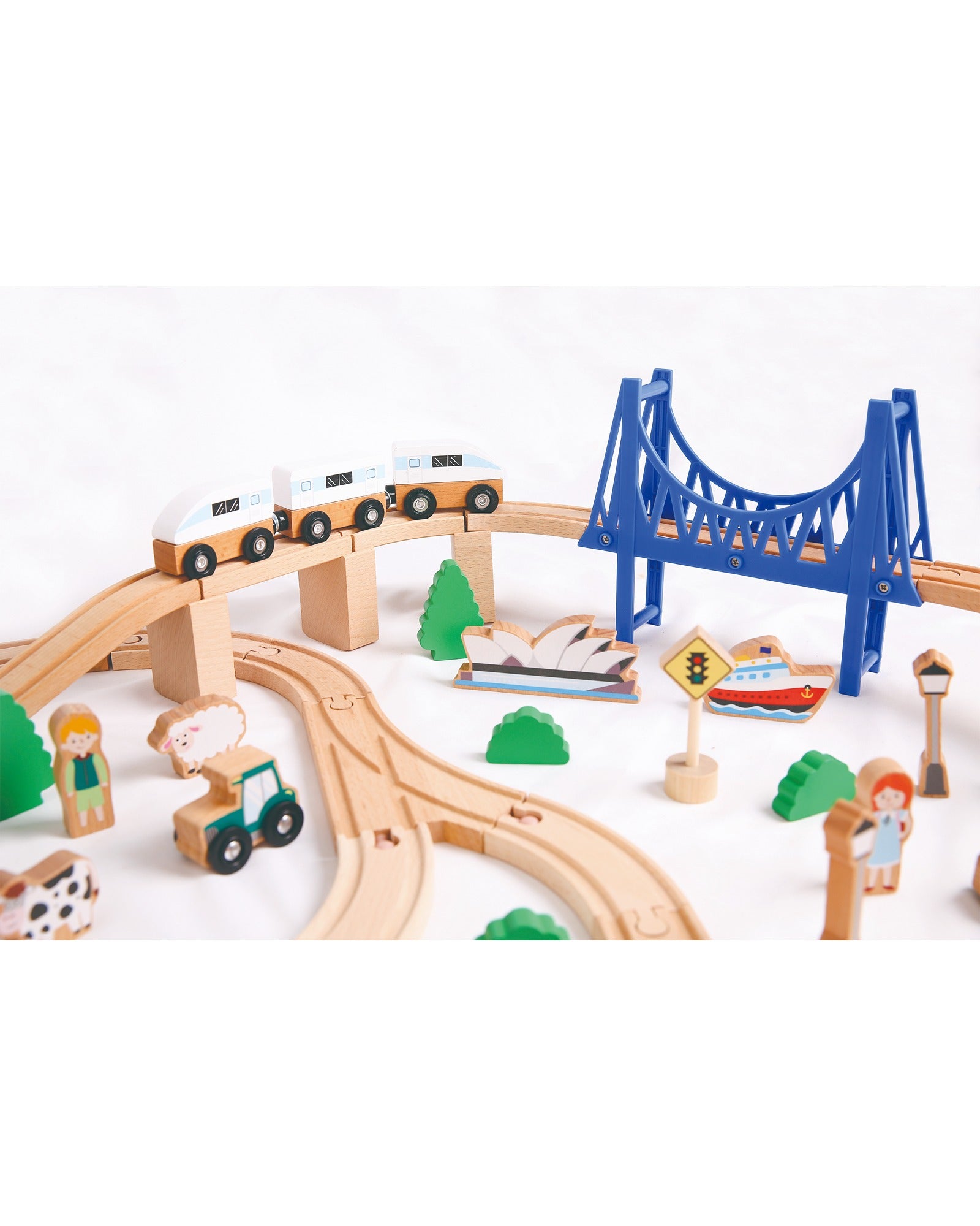 Bello Town & Country Train Set