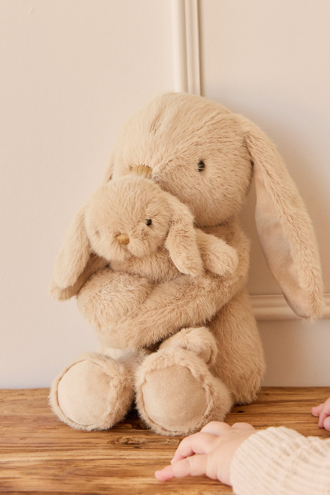 Snuggle Bunnies Frankie the Hugging Bunny Caramel