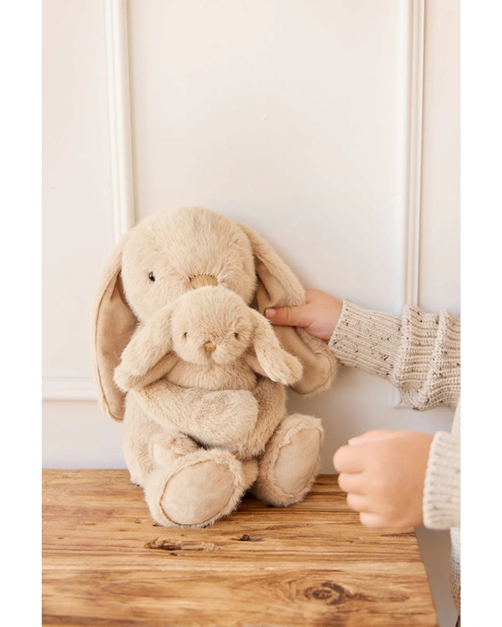 Snuggle Bunnies Frankie the Hugging Bunny Caramel
